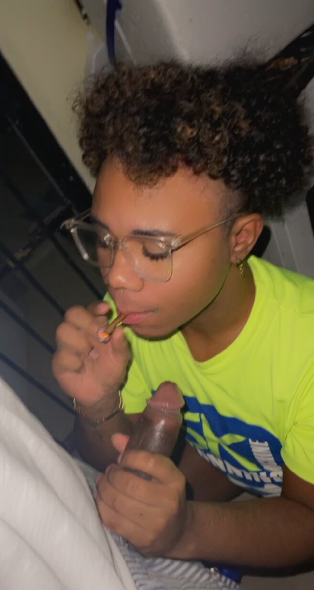 Que rico se siente esta nota fumar y mamar guevo y que te llenen esa boca de leche quiero repetirlo quien se anota 😈😈😈💦💦🤤🤤.