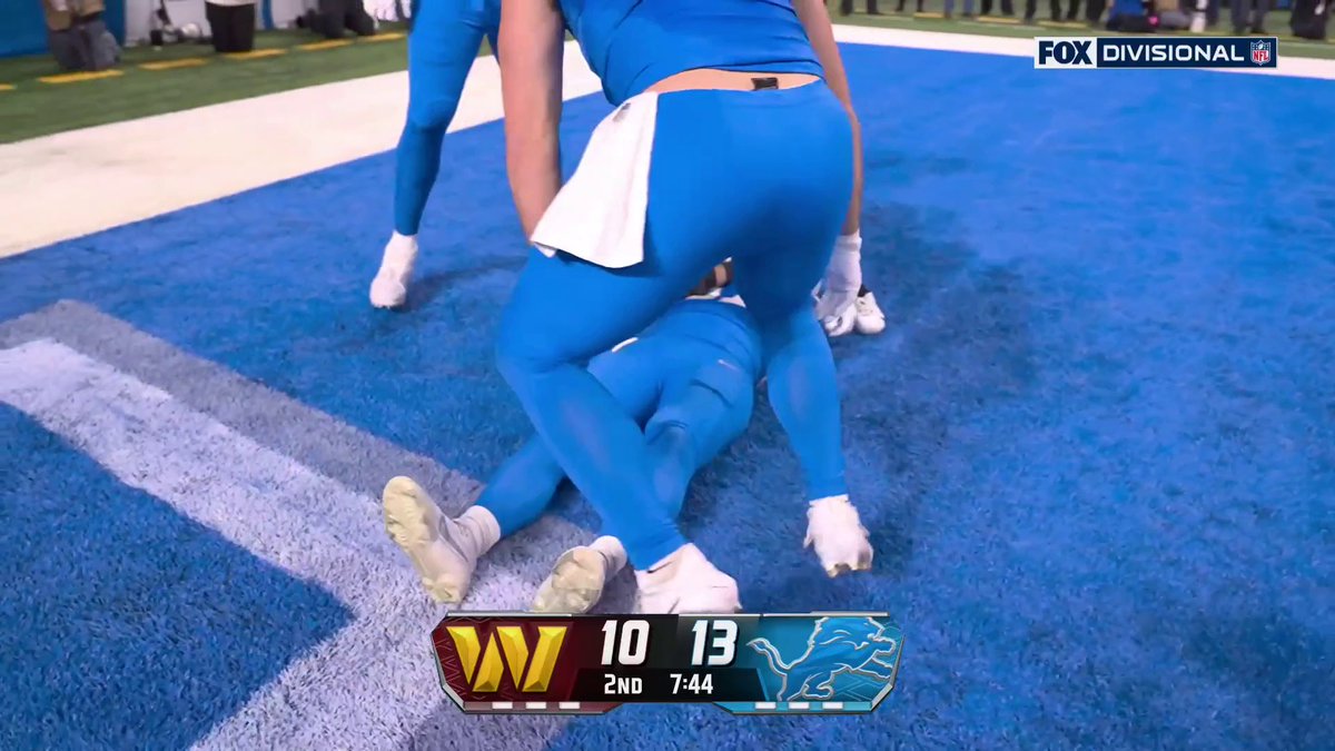HOW DID HE CATCH THAT 🤯 Detroit Lions back on top! 📺FOX