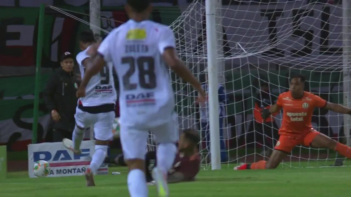¡Gooooooool de Once Caldas! El conjunto de Manizales abrió el marcador frente a Universitario en la @Seriecolombia. ▶️ Más 🇨🇴 #SerieColombia en #DisneyPlus.