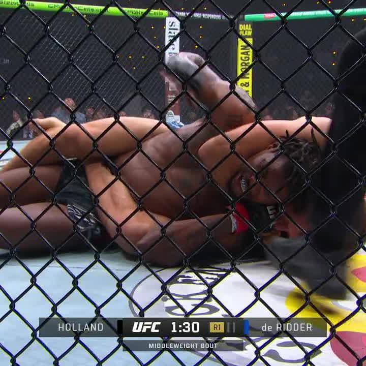 Reinier de Ridder submits Kevin Holland in Round 1 😤 #UFC311