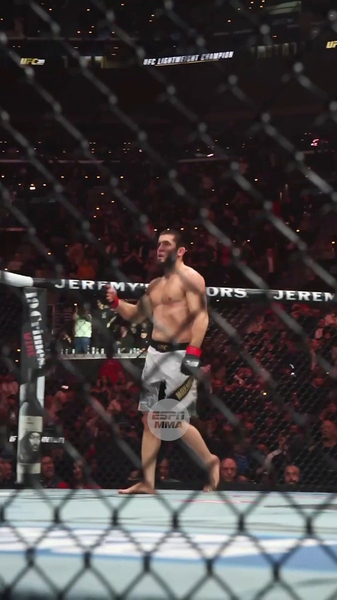 THE MOMENT ISLAM MAKHACHEV RETAINED THE LIGHTWEIGHT TITLE 🏆 #UFC311