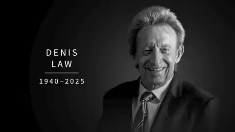 United royalty, revered all around the world. All hail to the King: Denis Law ❤️