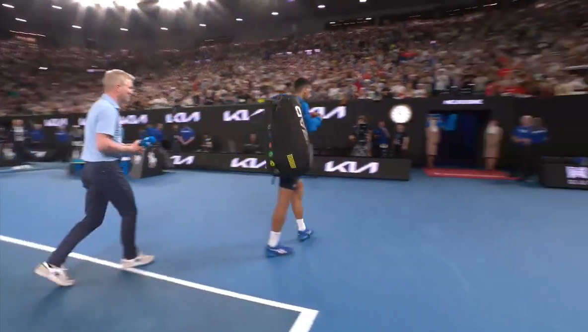 Something extraordinary just happened as Novak didn't wanna have a post-match chat. #Djokovic