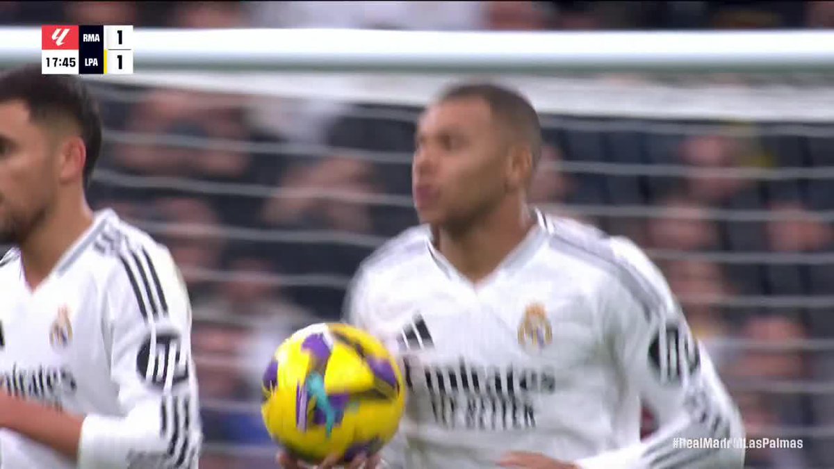Kylian Mbappé ties it from the spot for Real Madrid! Game on 😤