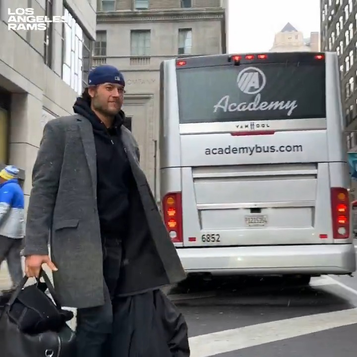 En route to The Linc. 🚌