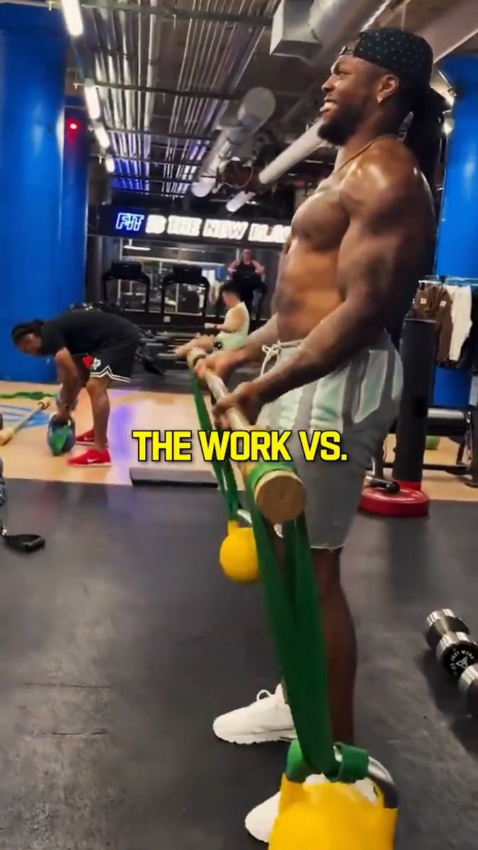 All those workouts are paying off for the King 👑 Derrick Henry  | Baltimore Ravens 📺: #BALvsBUF – 6:30pm ET on CBS 📱: Stream on NFL+ and Paramount+