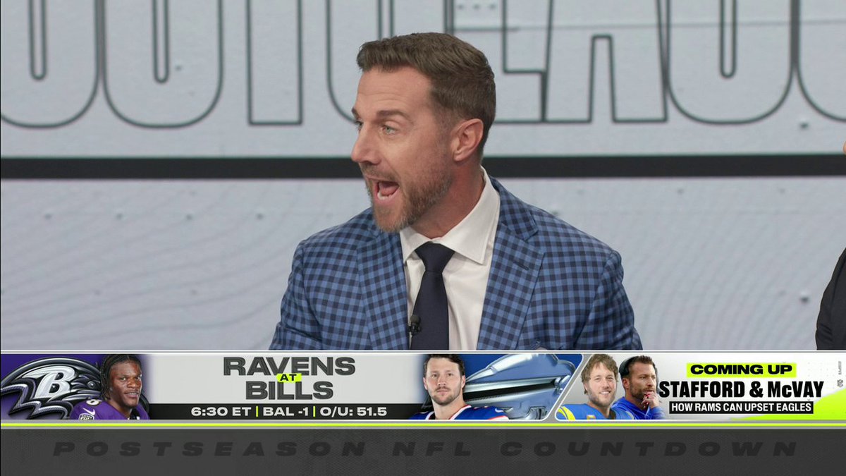 "Lamar is well on his way to becoming, maybe, the greatest regular season quarterback we have ever seen and his postseason play ... it is not even average." Alex Smith believes there is more pressure on Lamar Jackson than Josh Allen 💎