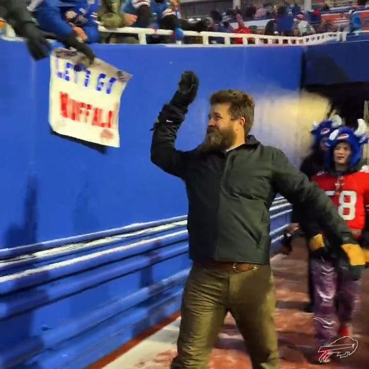 Hey there, Ryan Fitzpatrick! #BALvsBUF | #BillsMafia