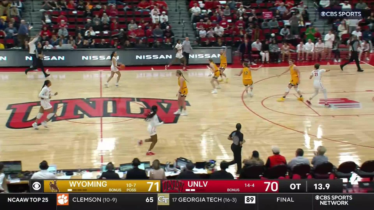 .McKinna Brackens CALLS GAME 😤😤😤😤 📺 CBSSN