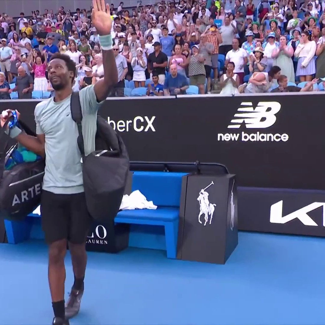 😞 Oh non ! Touché physiquement, Gaël Monfils jette l'éponge en début de 4e set, Ben Shelton rejoint Lorenzo Sonego en quart de finale de l'Open d'Australie #AusOpen #HomeOfTennis