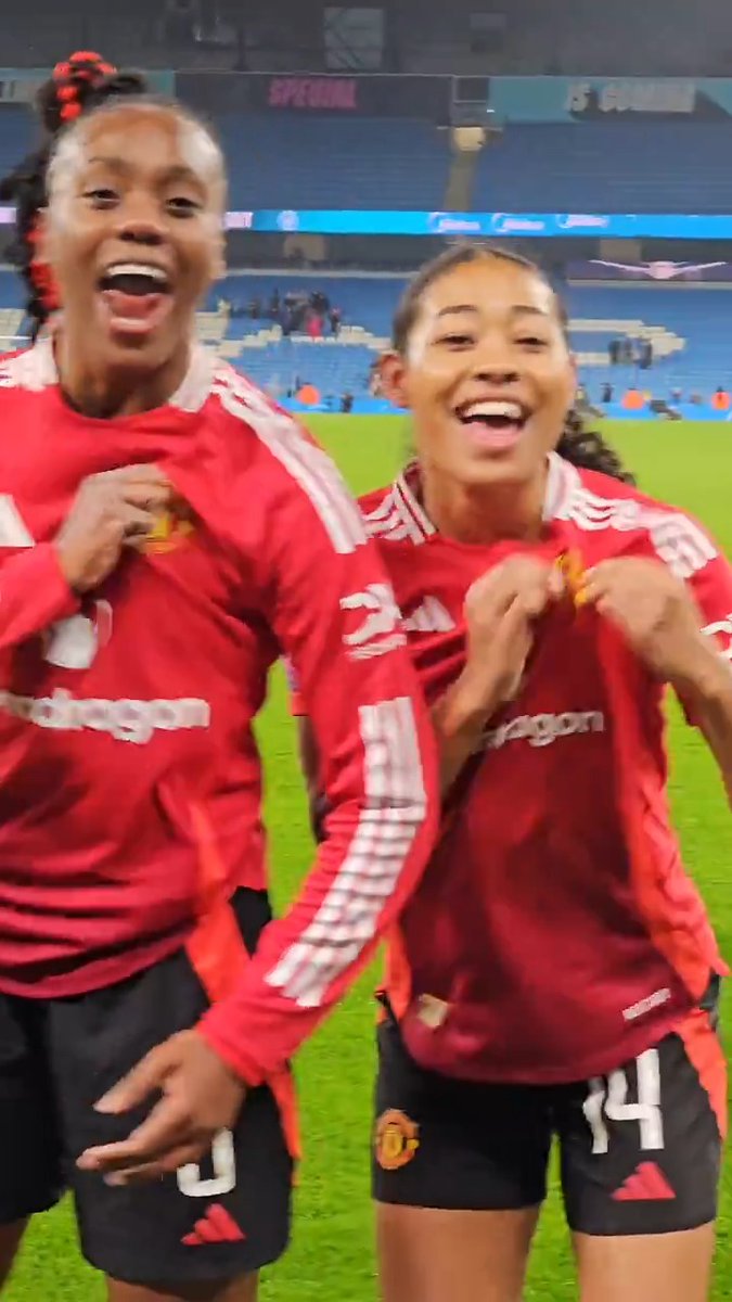 Yes, Reds 😍 #MUWomen