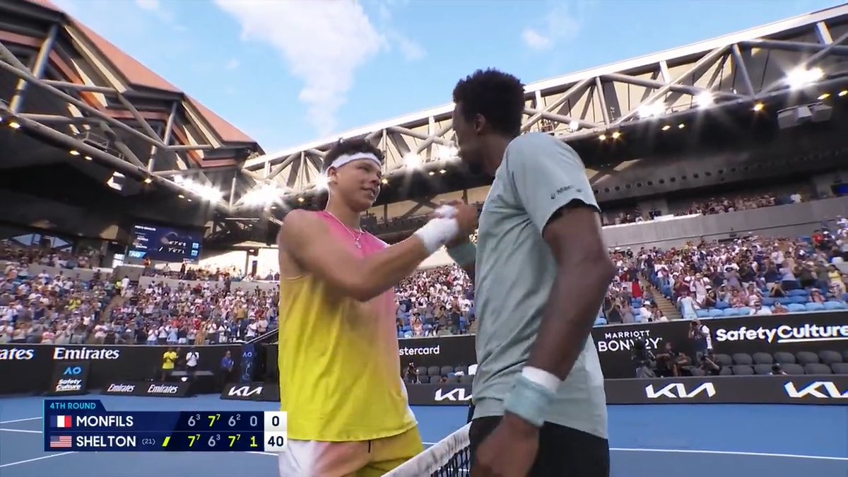 This is what it’s all about 💙 Ben Shelton 🤝 Gael Monfils #GiveItSomeMayo!