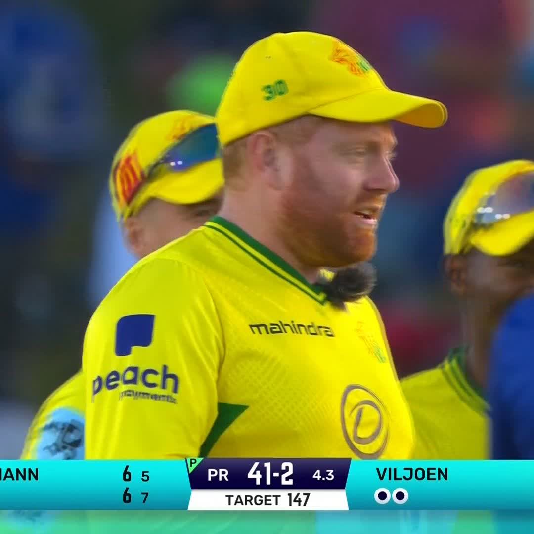 "Oh my goodness" 🫣 Jonny Bairstow reacts to Joe Root being dismissed cheaply ❌