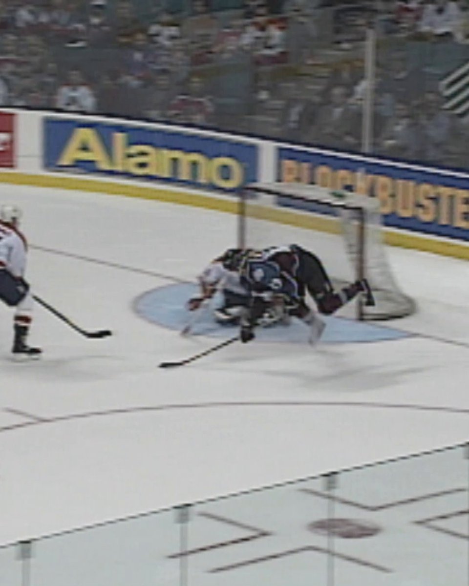 Twenty-eight years ago today, Valeri Kamensky scored this incredible goal. 🤯 Trust us, you'll want to watch this more than once! 🗓️: January 20, 1997