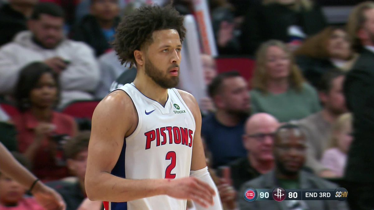 Cade Cunningham beats the buzzer to close the 3rd 😤🚨