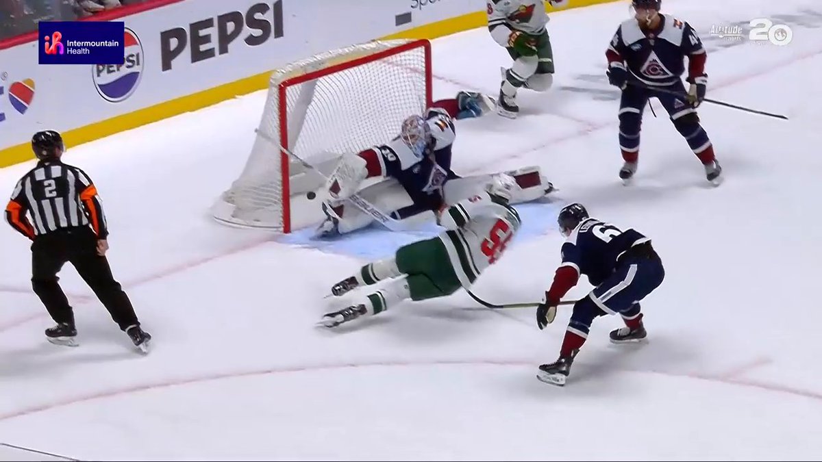 MACKENZIE BLACKWOOD. WHAT A STOP. 😳 His flexibility is just unmatched.