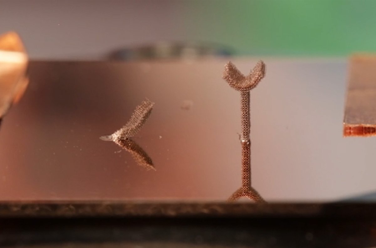 New materials with interlocking parts can flow like liquid or contract like muscles. Learn more: News from Science