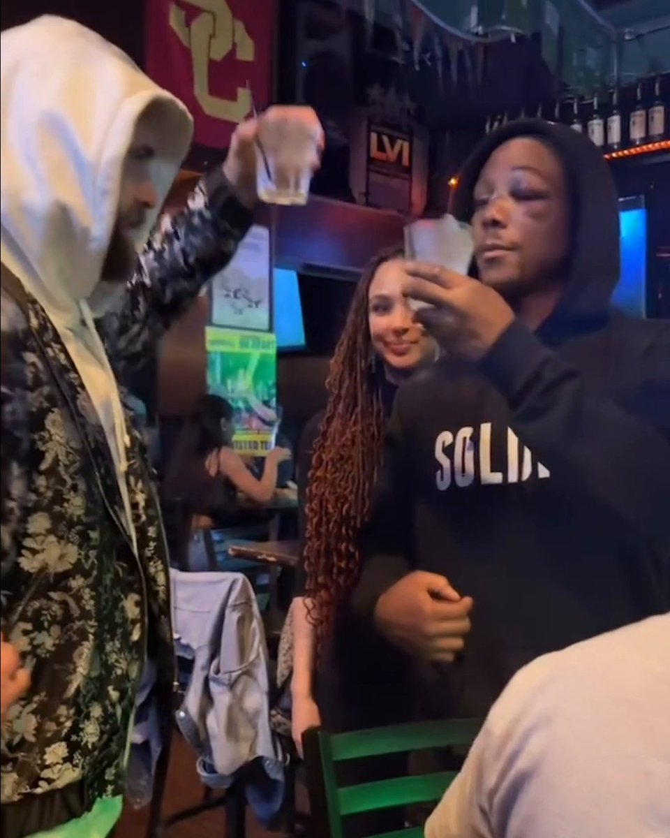 Jiri Prochazka and Jamahal Hill shared a drink at the bar after their fight at #UFC311 ๐ค (via Jamahal Hill)