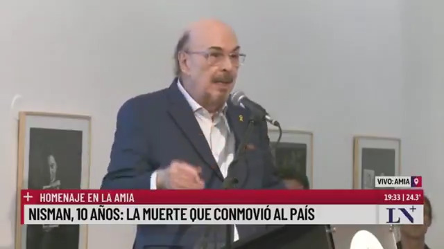 💬 "Hubo una zona liberada en el edificio del departamento de Nisman". Joaquín Morales Solá habló en el homenaje a 10 años de la muerte del fiscal y afirmó: "Es un crimen sin culpables, un crimen impune". 📺 En #ElNoticiero.