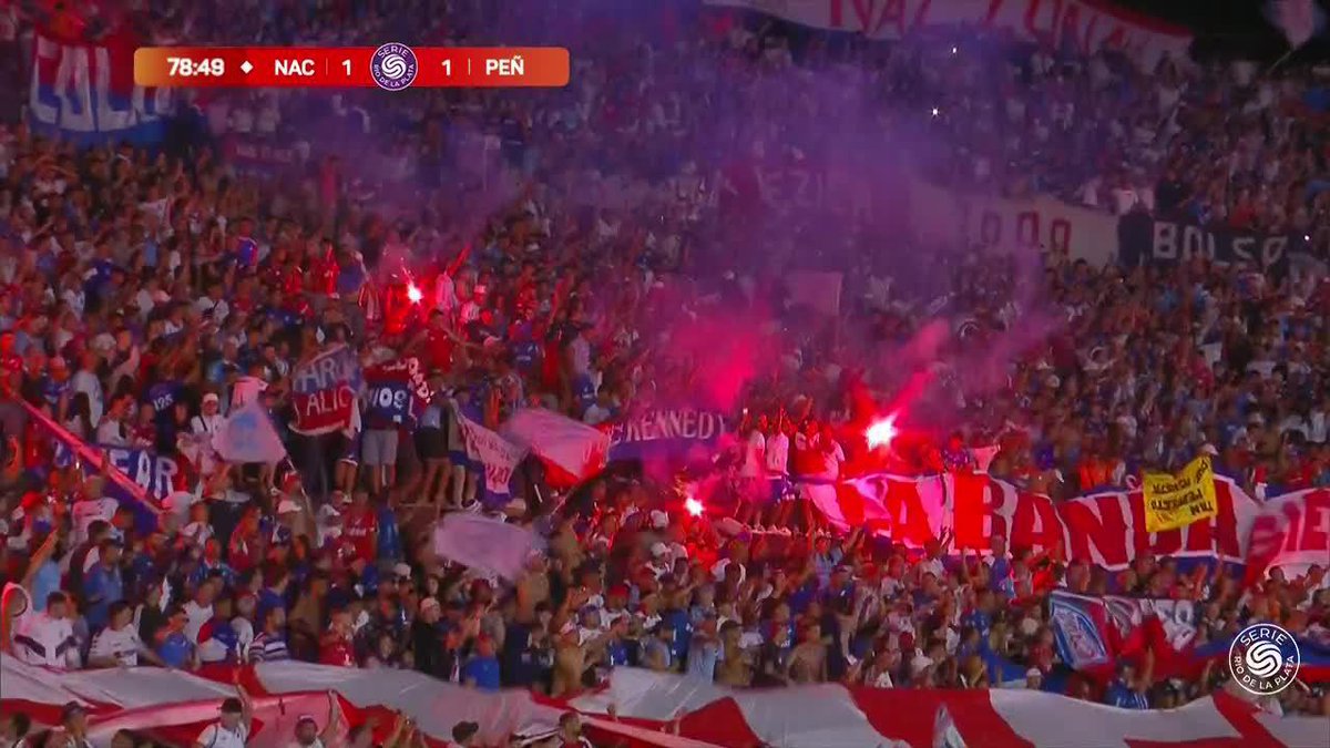 FIESTA DE LA HINCHADA DE NACIONAL DURANTE EL ST DEL CLÁSICO. 🏆 Serie Río de la Plata | #Serie2025 📺 ESPN Premium | Suscribite al Pack Fútbol en 📺 #DisneyPlus Premium