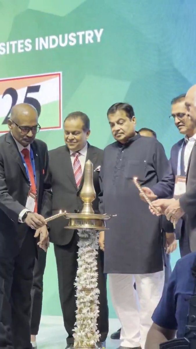 📍𝐌𝐮𝐦𝐛𝐚𝐢 Addressed the ICERP 2025 International Exhibition & Conference by FRP Institute. Highlighted the Modi Government's vision for a $5 trillion economy, emphasizing innovation, sustainability, and global collaboration to strengthen India’s manufacturing and industrial ecosystem.