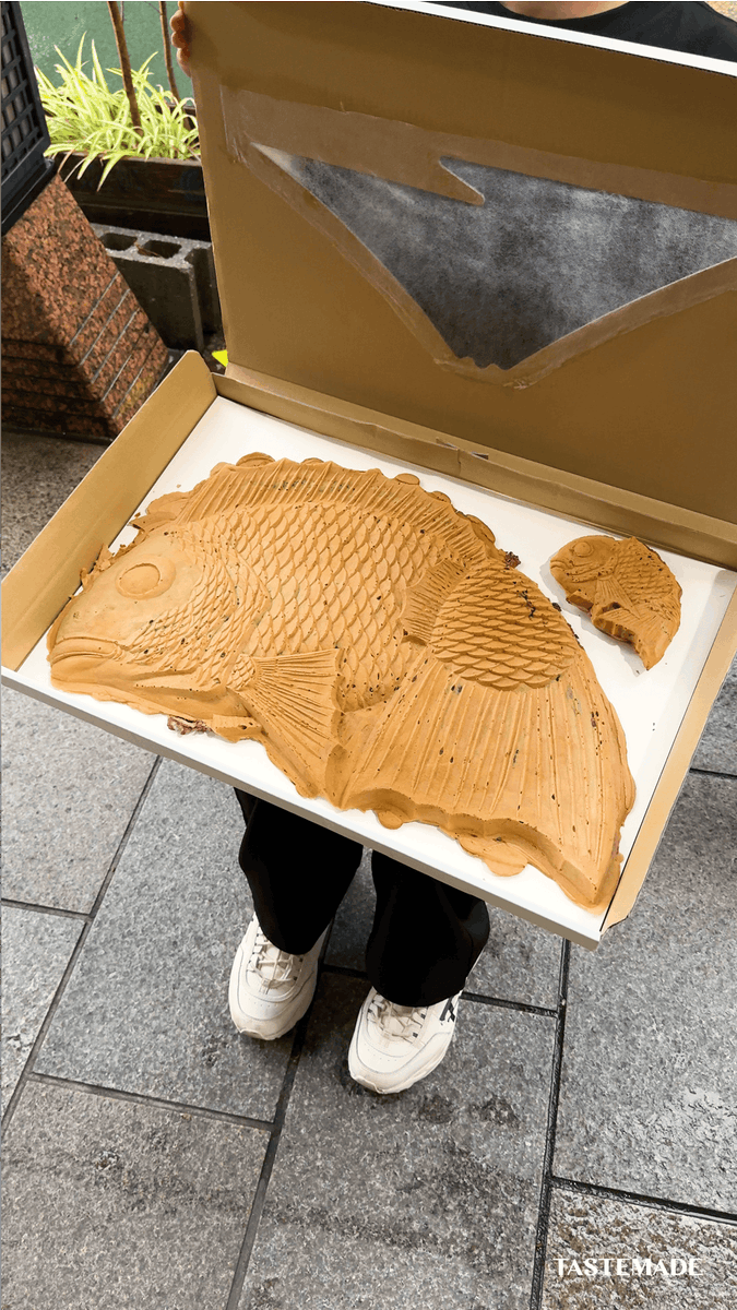 重さ3kg！！！！全長60cm！！！！！ 特注の超巨大な型で作る「世界で一番大きい鯛焼き」 店名：丸子峠たい焼き屋@静岡