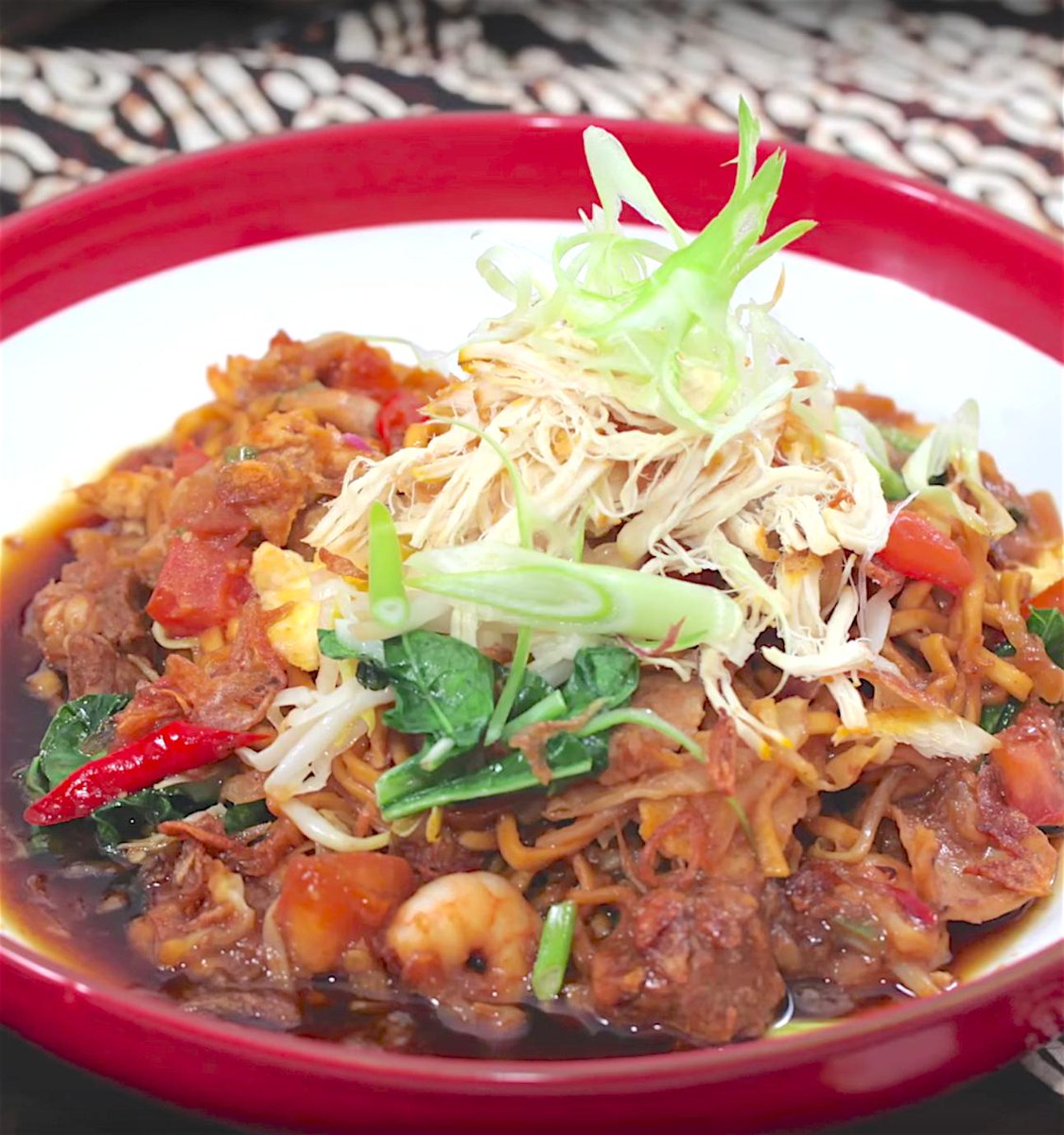 Kalo makan mie, lebih suka yang mana? 1. Mie Rebus 2. Mie Nyemek 3. Mie Goreng