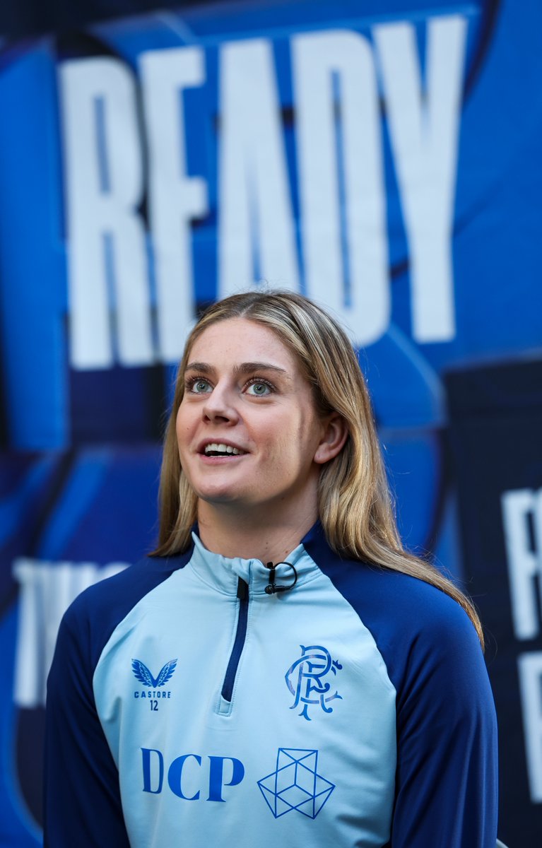 She's Here... 👊🇮🇸