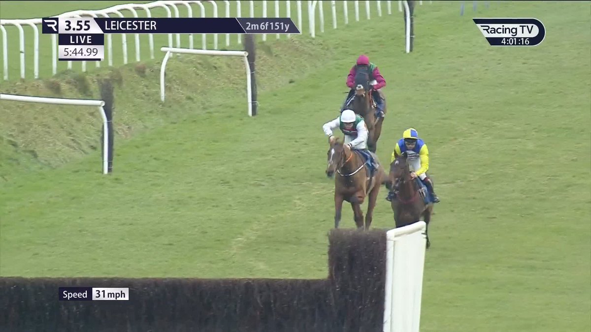 ✅ Doubles for charlie deutsch & Venetia Williams as Hunter Legend comes out on top at Leicester Racecourse