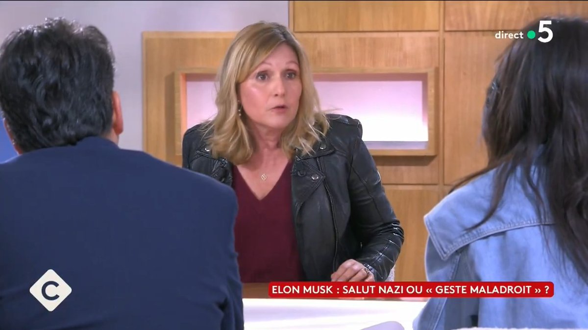 Yaël Braun-Pivet qui accusait sans complexe Mélenchon d’antisémitisme parce qu’il a utilisé le verbe camper estime qu’un double salut nazi, c’est être un peu agité Ça c’est de la mansuétude…