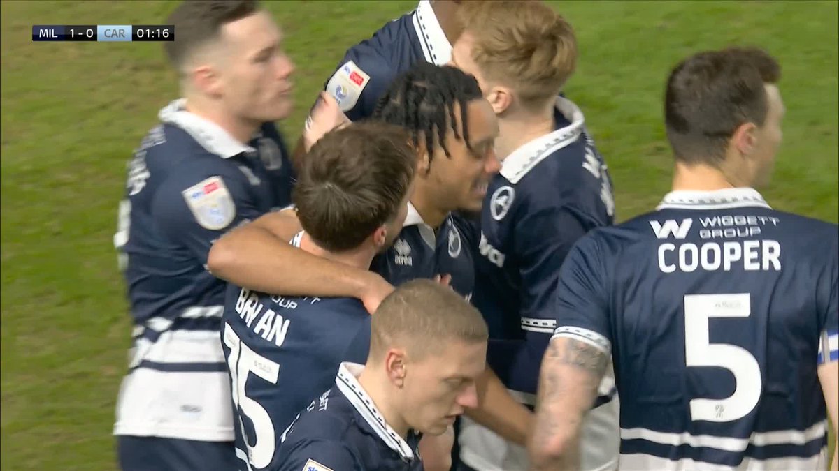 What a STRIKE from Calum Scanlon for Milwall! 💥