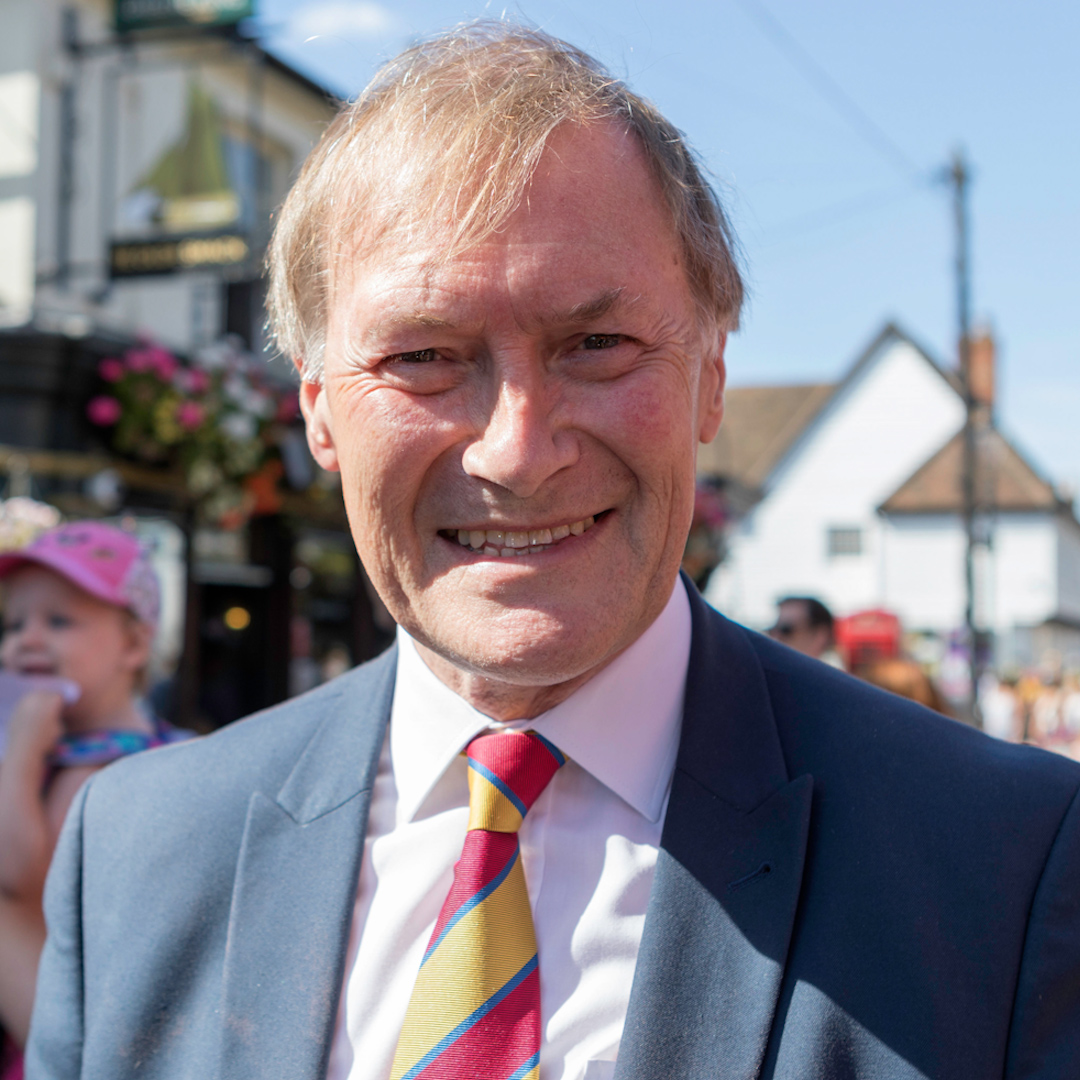 'It is an absolute slap in the face... my dad would be furious.' Katie Amess, daughter of Sir David Amess, says Rishi Sunak and James Cleverly refused to meet to discuss her father's murder. Iain Dale 🏴🇬🇧 ⚒️