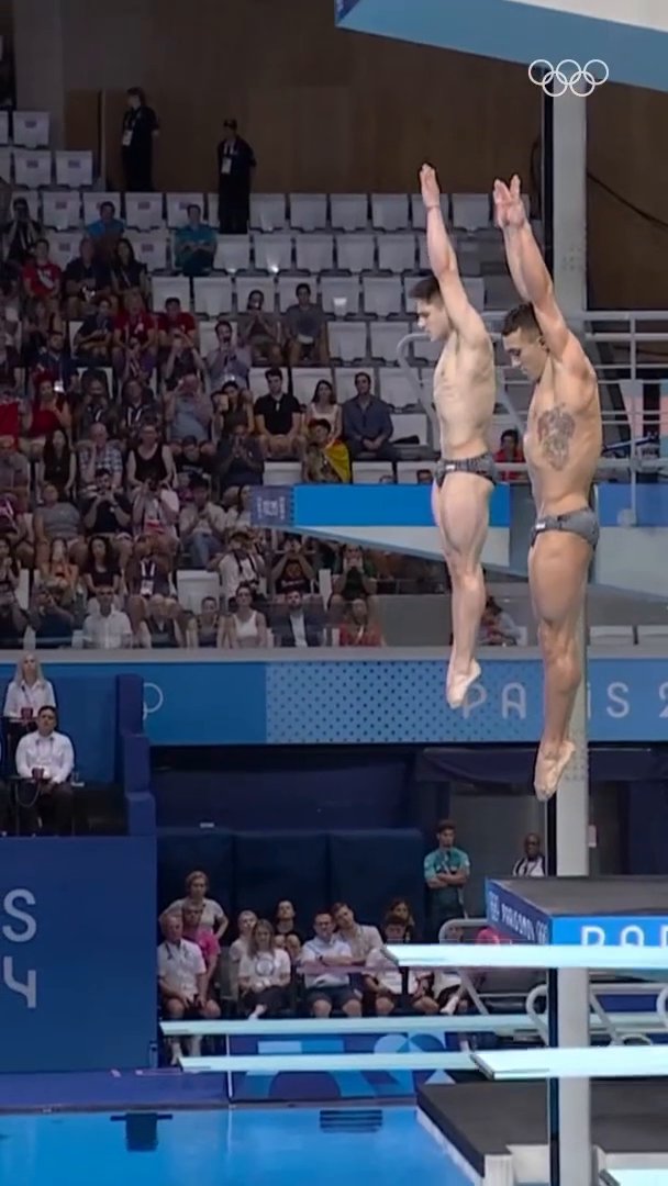 El día que Osmar Olvera y Juan Celaya hicieron historia para México 🇲🇽🥈 La dupla mexicana se lució en los saltos sincronizados trampolín 3m. ganando la medalla de plata en #Paris2024. ¡Un momento Inolvidable! 😍 #JuegosOlímpicos | Osmar Olvera Juan Celaya OLY Comité Olímpico Mexicano