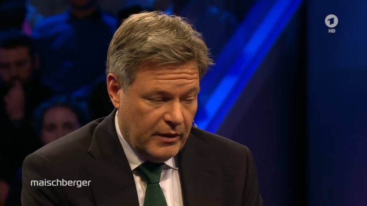 „Das ist ein skandalöser Vorgang, das muss man so hart sagen”, so Bundeswirtschaftsminister Robert Habeck (BÜNDNIS 90/DIE GRÜNEN) über den Fall #Gelbhaar. Es sei „kriminelle Energie am Werk” gewesen, die Partei habe deshalb das Ombudsverfahren neu aufgestellt. #maischberger Das Erste