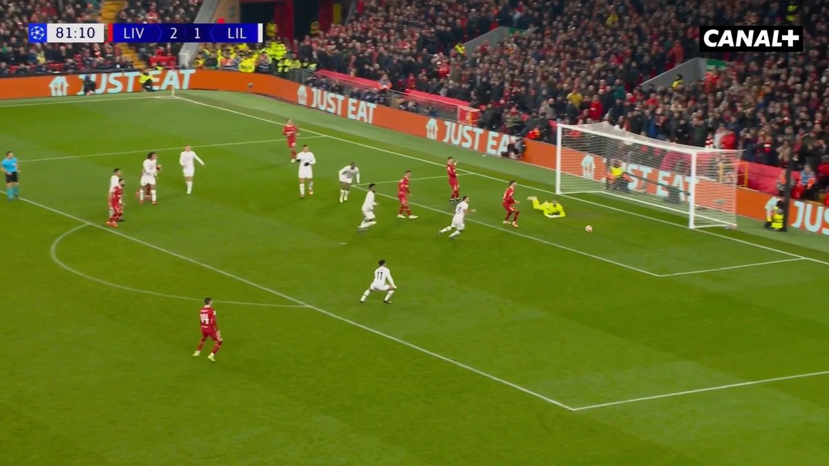 L’avenir des Bleus. 🇫🇷 Lucas Chevalier juste exceptionnel ce soir à Anfield malgré la défaite. 🧤 🎥 CANAL+ Foot