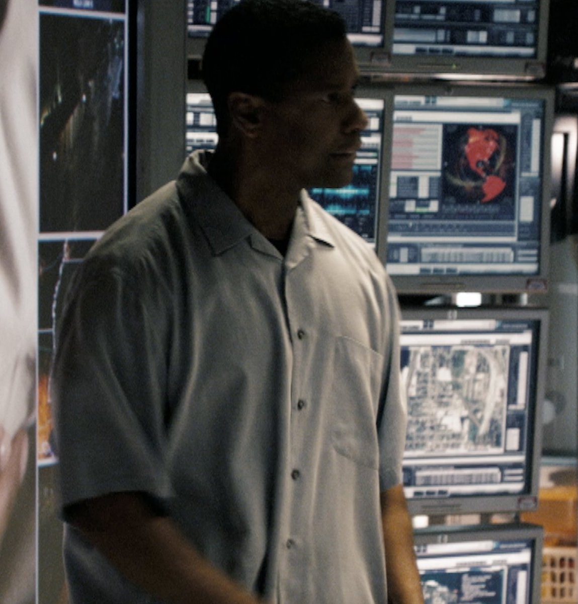 Evening viewing recommendation? On Criterion Channel, watch Tony Scott's DÉJÀ VU (2006)! Starring Denzel Washington, this propulsive science-fiction tour de force from blends his bravura set pieces and hyperkinetic editing style with a fascinating…