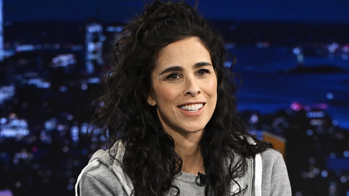 .Sarah Silverman made “crafts” backstage during her time at Saturday Night Live 🤣 #FallonTonight