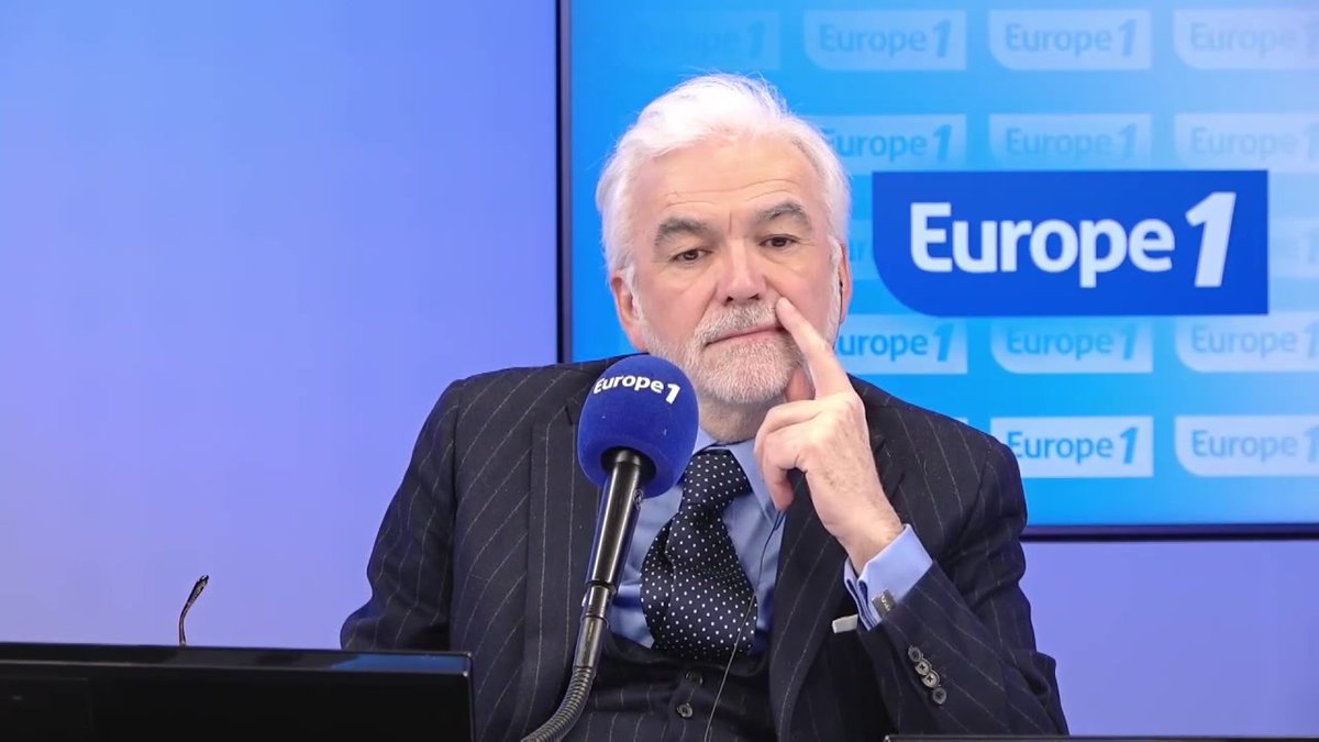 "Si vous étiez journaliste en Belgique Mr Praud, on ne vous interrogerait pas" déclare Alexandre, auditeur belge #PascalPraudEtVous Pascal Praud #Europe1