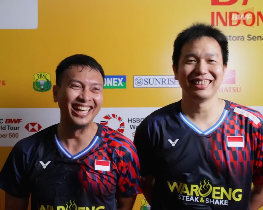 Target cuma dadah-dadah ke penonton. Eh ternyata menang. Legend!
