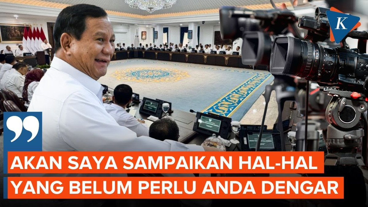 "Saya kira media ini masih muda-muda ya. Jadi, ada hal-hal yang kalau orangtua bicara, yang muda-muda, anak-anak biasanya tunggu di luar. Kan begitu kan? Terima kasih sementara," ujar Prabowo sambil tersenyum. | #PresidenPrabowo #SidangKabinet #Wartawan