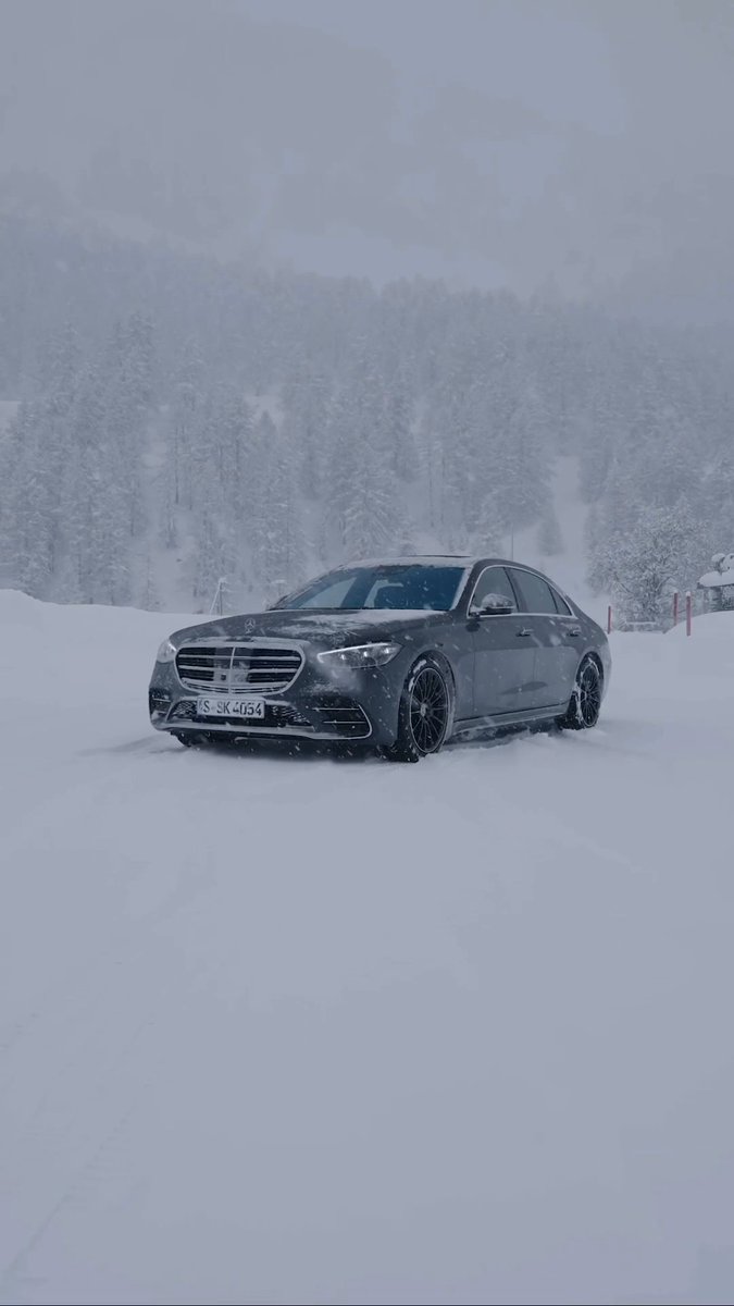 Warning: The S-Class #MANUFAKTUR may cause excessive jaw-dropping. Proceed with caution 🚨. #MercedesBenz #SClass