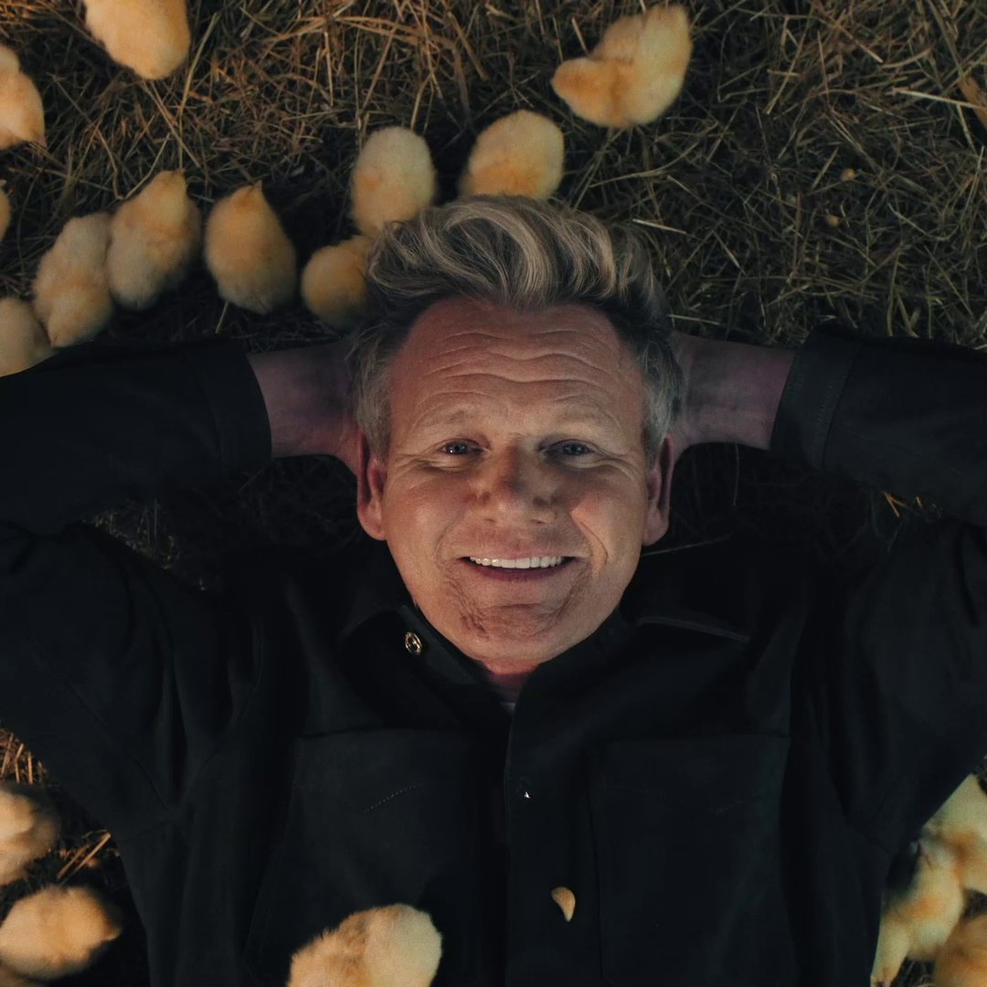 Nothing says calm like Gordon Ramsay. Don’t believe it? Find him relaxing on your farm in @HayDay and see for yourself. The zen rewards await. 🧘 #GoPlay