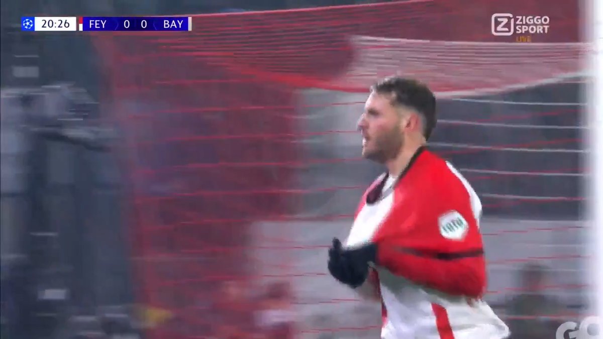 SANTI-AGO SANTI-AGO GIMÉNEZ 😍 Feyenoord op voorsprong tegen Bayern München! 🌟 #ZiggoSport #UCL #FEYBAY