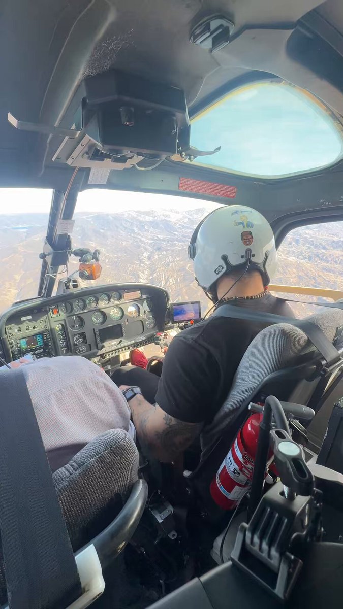The #HughesFire is now approaching 10,000 threatening Castaic Ca …
