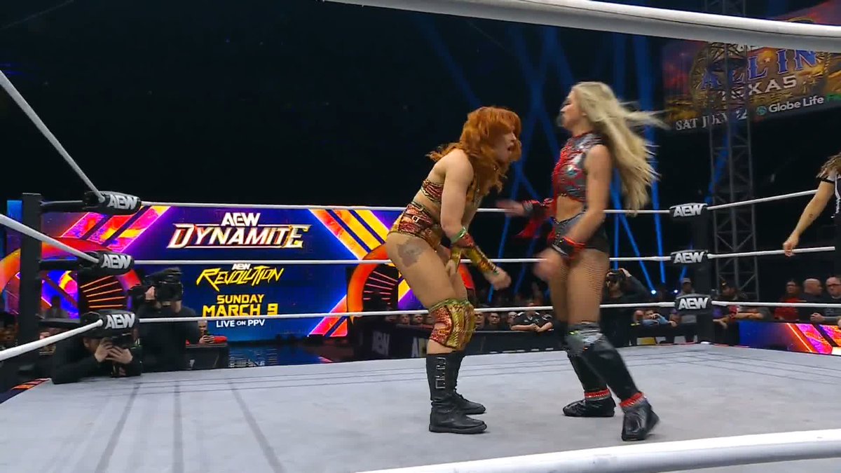 Julia Hart seems to have more than just victory in mind for Jamie Hayter! Watch #AEWDynamite LIVE on TBS Network & HBO Max Sports JAMIE HAYTER | julia hart