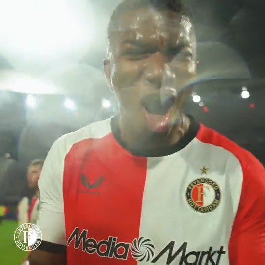 What it means ❤🤍🖤 #feyfcb • #UCL