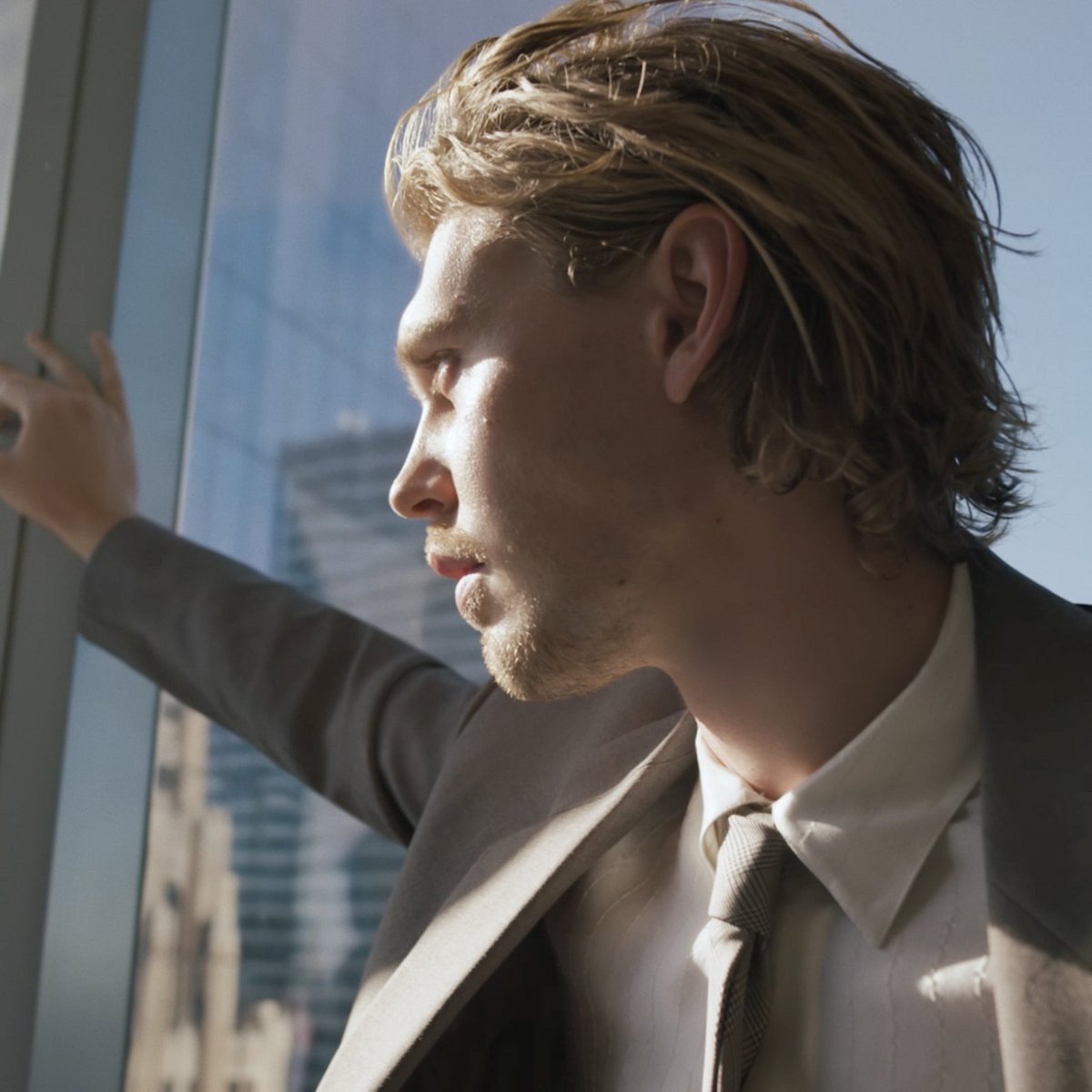 Spring 25 by Anthony Vaccarello⁣ Austin Butler⁣ Directed by David Sims⁣ #YSL #YvesSaintLaurent #SaintLaurent #YSL57⁣
