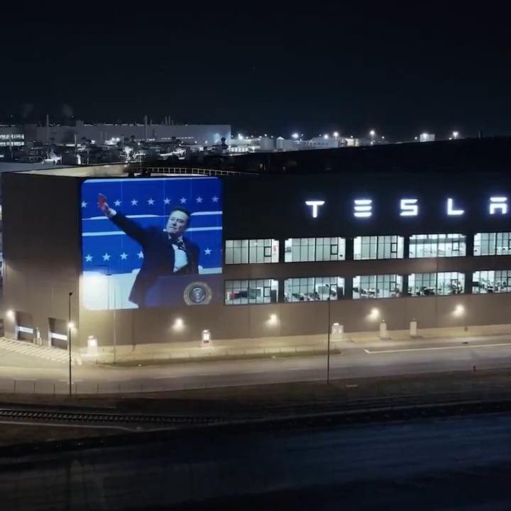 The world’s richest man Elon Musk is promoting the far right in Europe. Don’t buy a Tesla. Location: Tesla Gigafactory, Berlin. (In collaboration with Zentrum für Politische Schönheit)