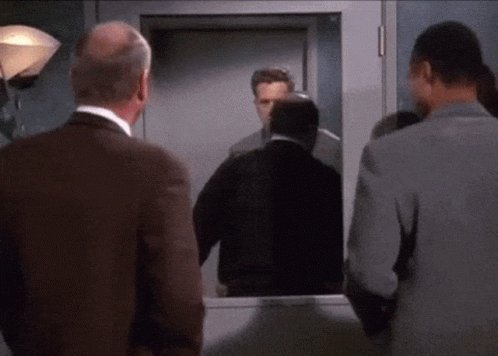 Lmaoo! 🤣 Visste du at Eivind Trædal tisser på seg i dette klippet? En vOksEn mann som ikke klarer å beholde roen, hoyer og skriker, og ender med å tisse på seg. Jfc. 🤣🤣får litt George constanza vibber her. Eivind Trædal er Koko the monkey! 🤣