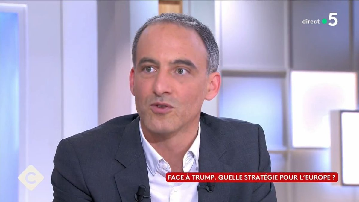 « Le destin de l’Europe se joue : ne subordonnons pas notre sécurité à un acteur étranger. L’enjeu est de savoir si l’argent investi dans la défense européenne profitera à notre industrie ou à celle des États-Unis. Sinon, nous ne serons pas libres. » Raphael Glucksmann dans #CàVous
